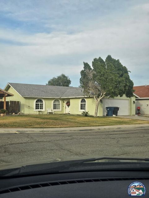 Photo of 319 Roadrunner Ln, Imperial, CA 92251 (MLS # 26713909IC)