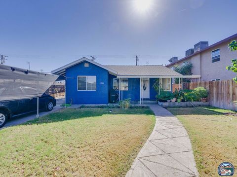 Photo of 583 El Centro Ave, El Centro, CA 92243 (MLS # 25619379IC)