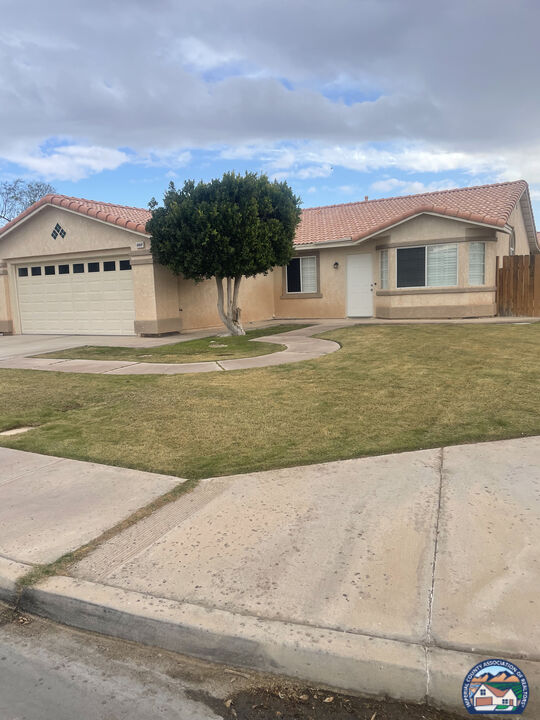 Photo 1 of 31 — 680 Sequoia, Imperial, CA 92251