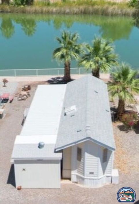 Photo of 1716 Sunbeam Lake Dr #820C, El Centro, CA 92243 (MLS # 26828129IC)