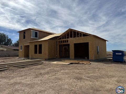 Photo of 1365 Vista Verde Dr, Holtville, CA 92250 (MLS # 25613975IC)