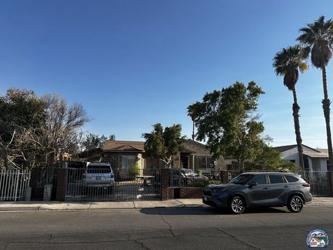 Photo of 1040 Grant St, Calexico, CA 92231 (MLS # 25618603IC)