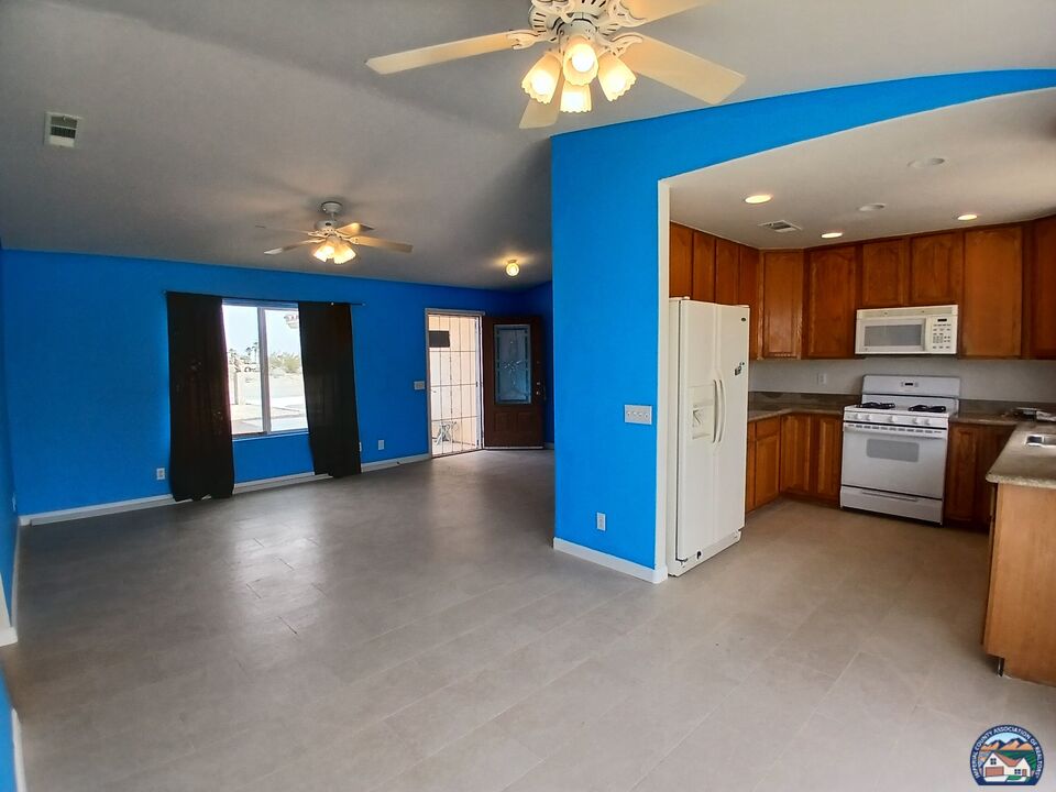 2377   Sand Knoll Ave - Photo 4