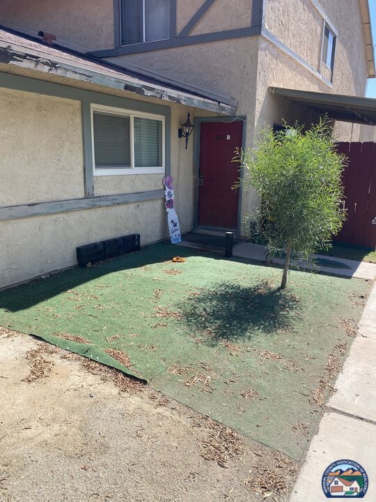 Photo 1 of 1 — 1715 W Olive Ave B, El Centro, CA 92243