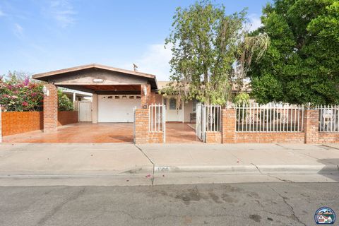 Photo of 1500 W Hamilton Ave, El Centro, CA 92243 (MLS # 26650829IC)