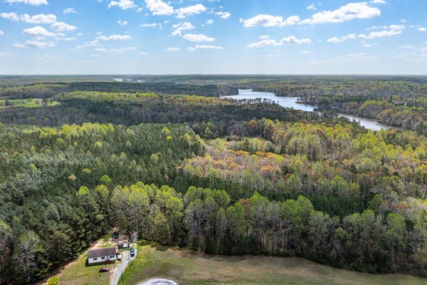 73 LAKEVIEW DR, HEATHSVILLE, VA 22473 - Image 904b8043fab7dd3ffa2c7a7e6e6e8b6b/4002358335