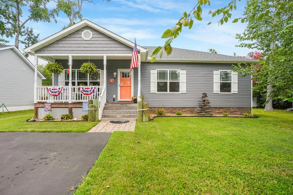 21 10TH ST, COLONIAL BEACH, VA 22443 - Image c190e91567b3efe471665cb2d8742eac/3047314612