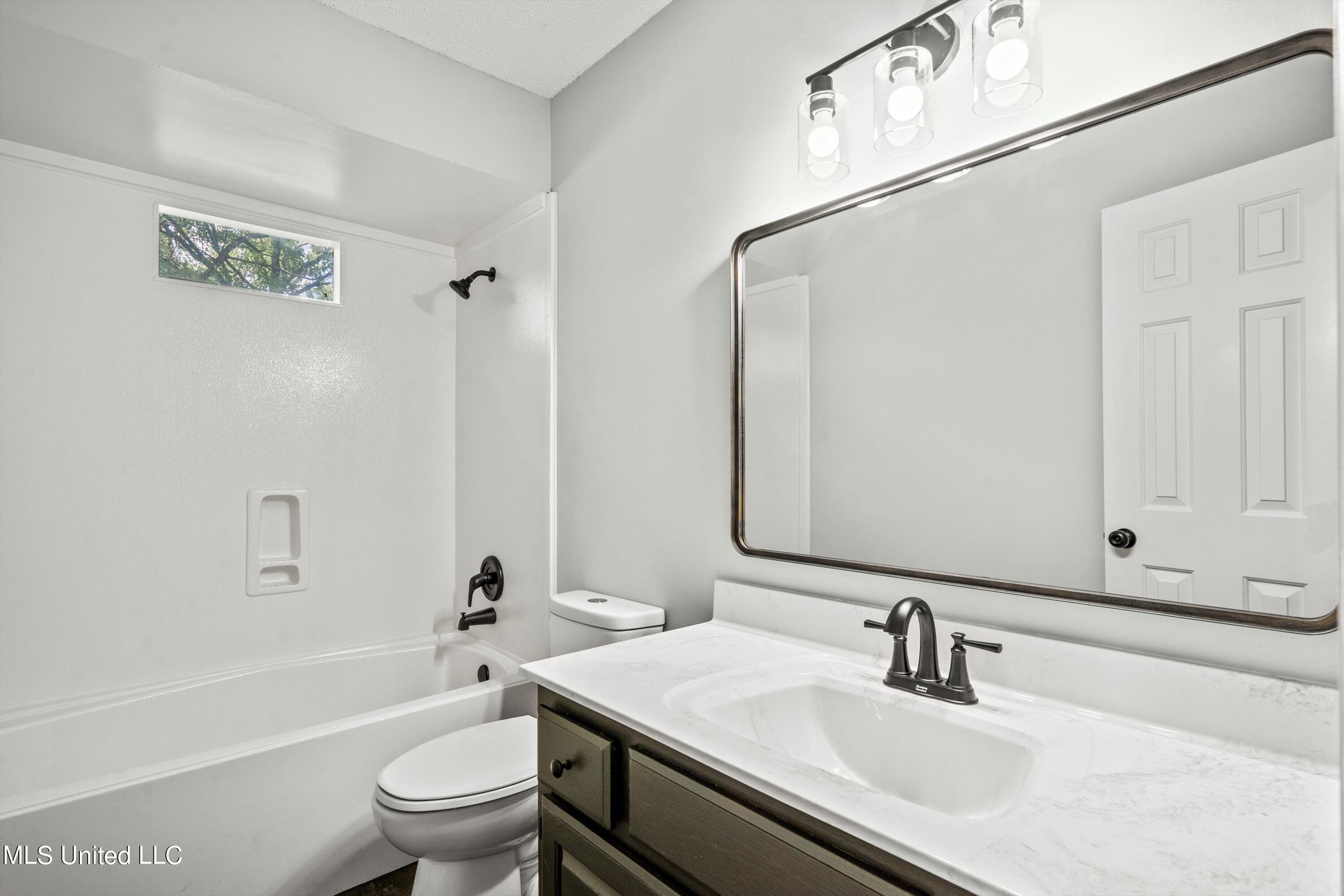7188 Larkfield Cove, Olive Branch, Mississippi image 18