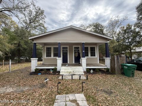 Homes For Sale - 3206 F Avenue<br/> Harrison County, Gulfport, MS 39507