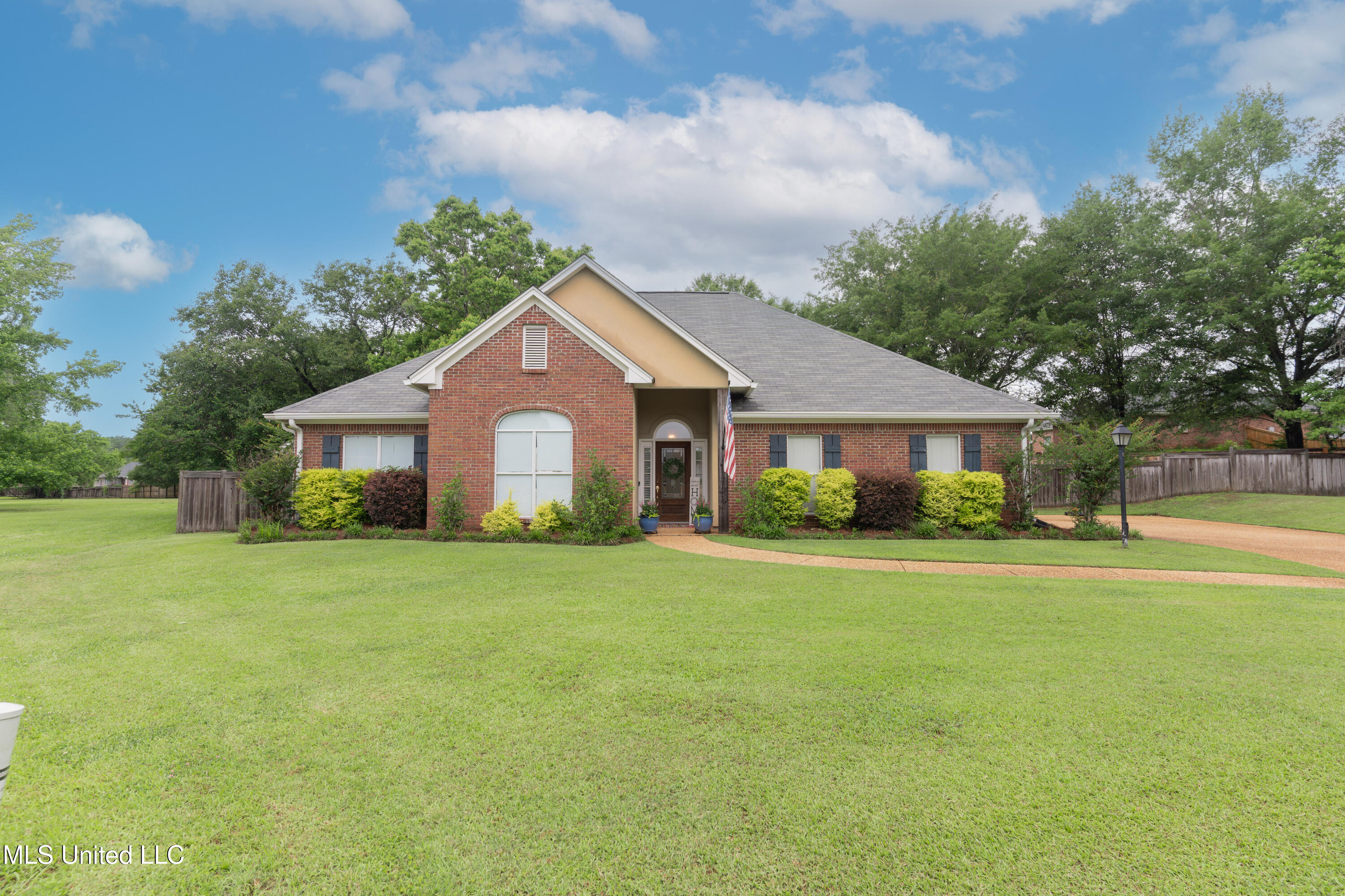 112 Buffalo Cove, Clinton, Mississippi image 2