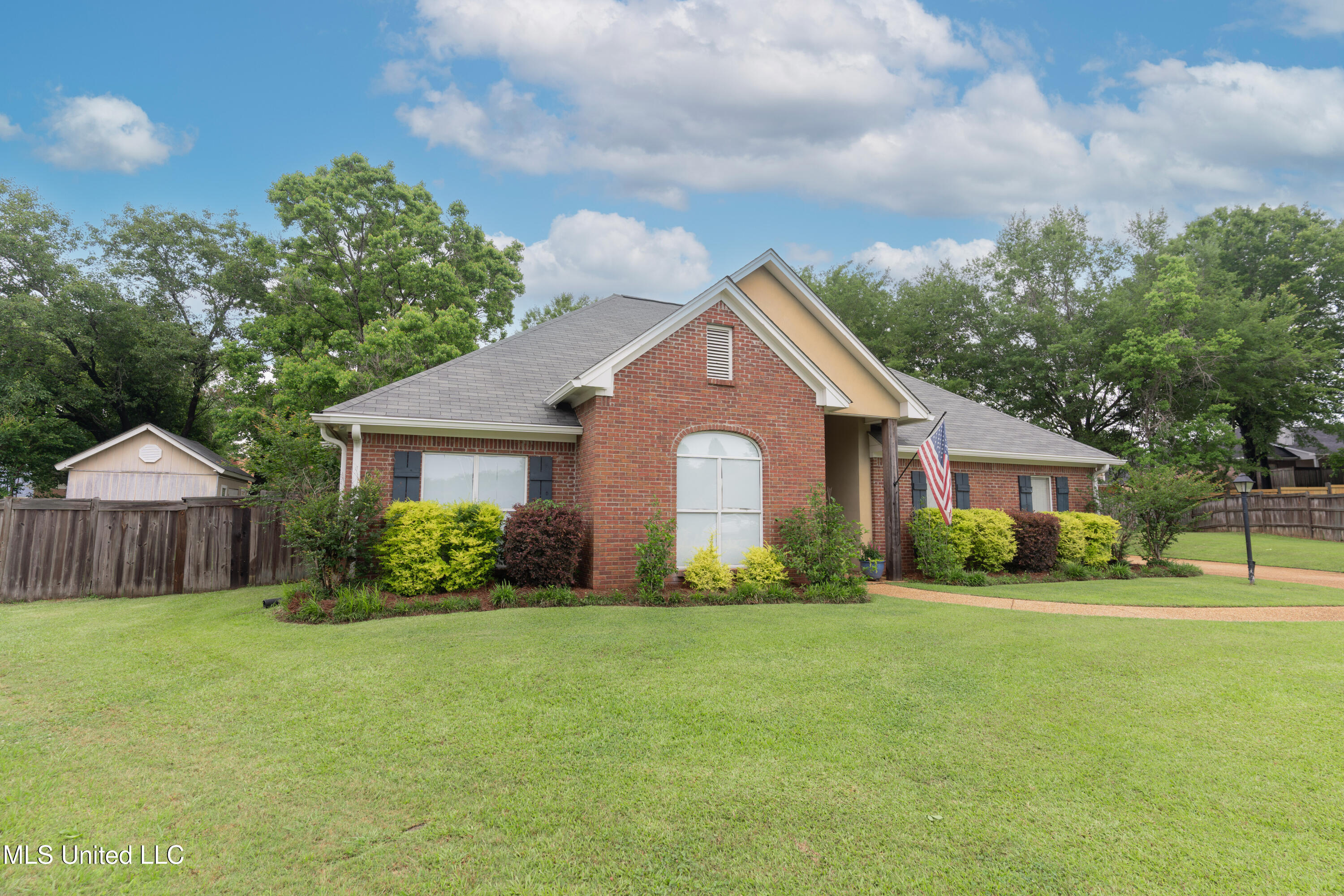112 Buffalo Cove, Clinton, Mississippi image 3