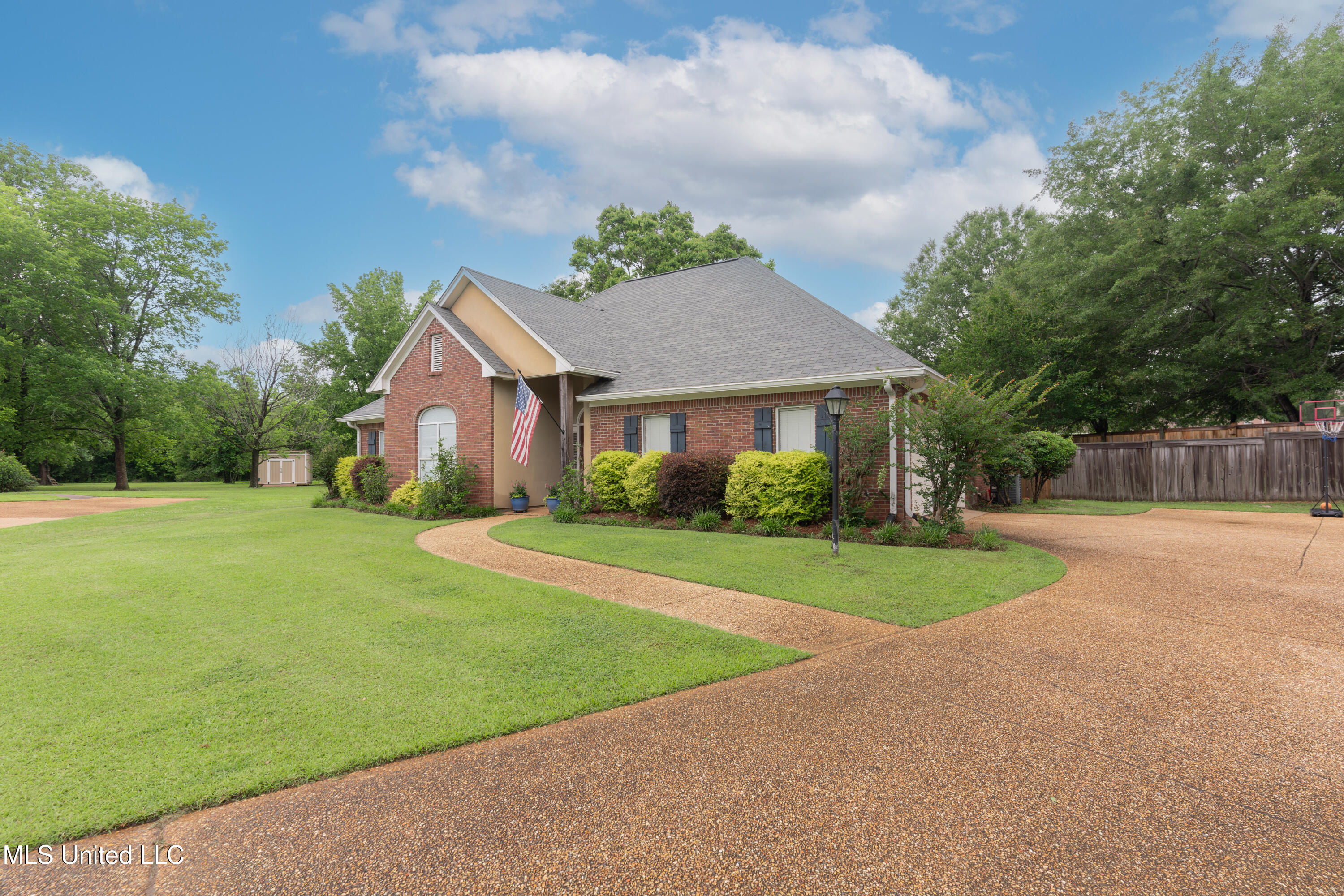 112 Buffalo Cove, Clinton, Mississippi image 4