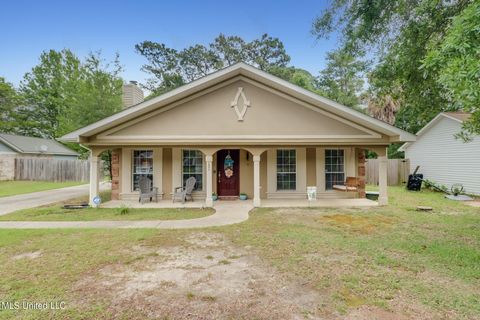 Single Family Residence in Ocean Springs MS 2604 7th Street.jpg