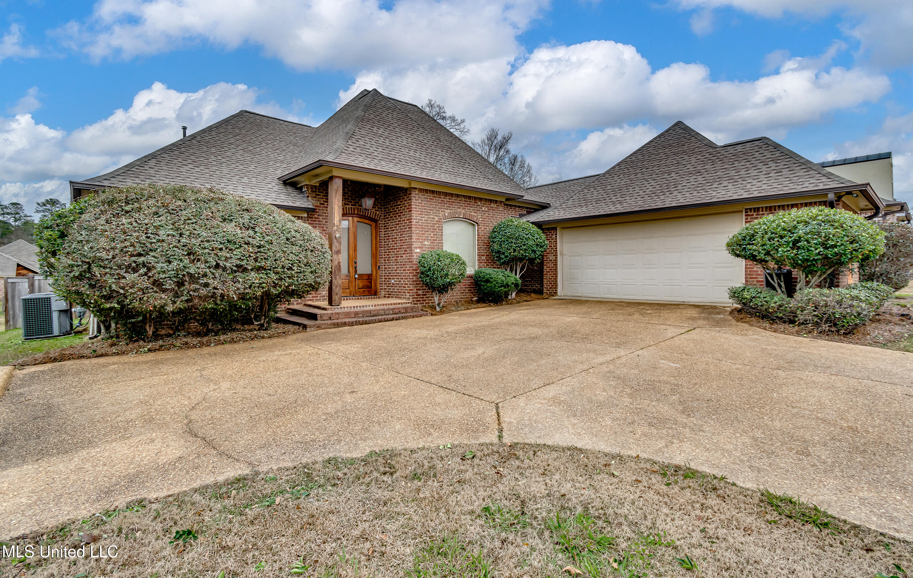 537 Turtle Lane, Brandon, Mississippi image 1