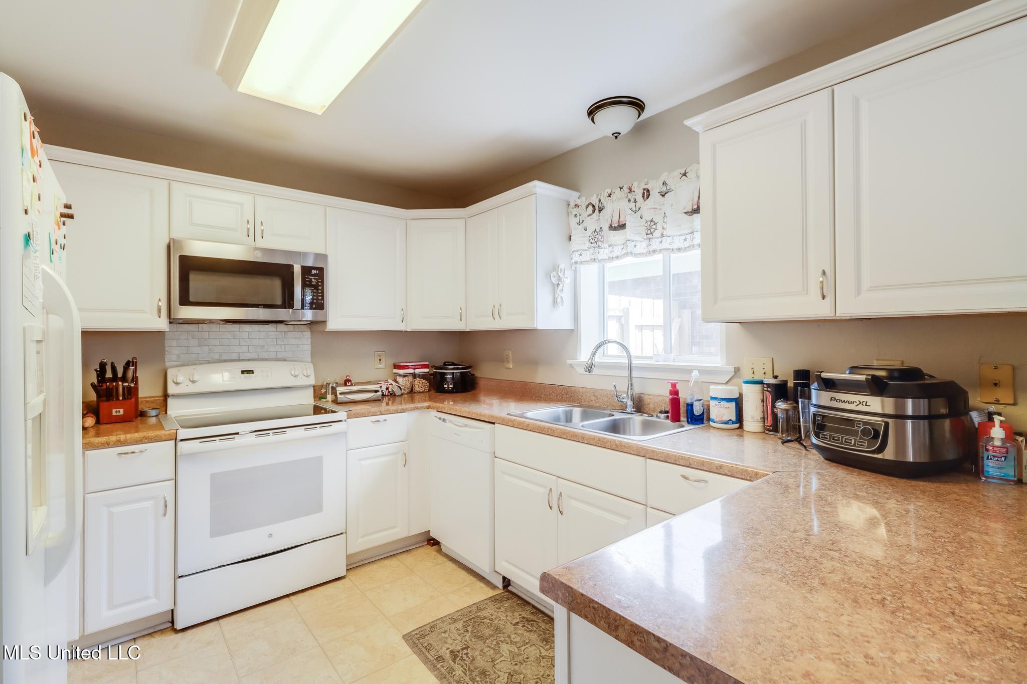 176 Briarfield Avenue, Biloxi, Mississippi image 9