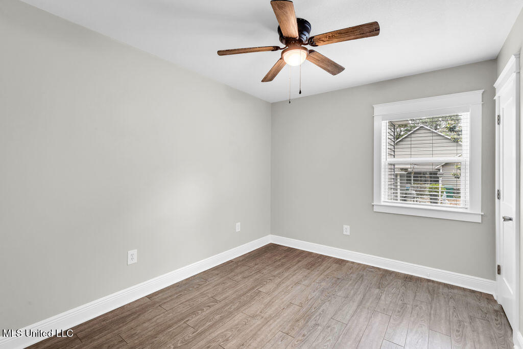 2215 Pine Avenue, Gulfport, Mississippi image 14