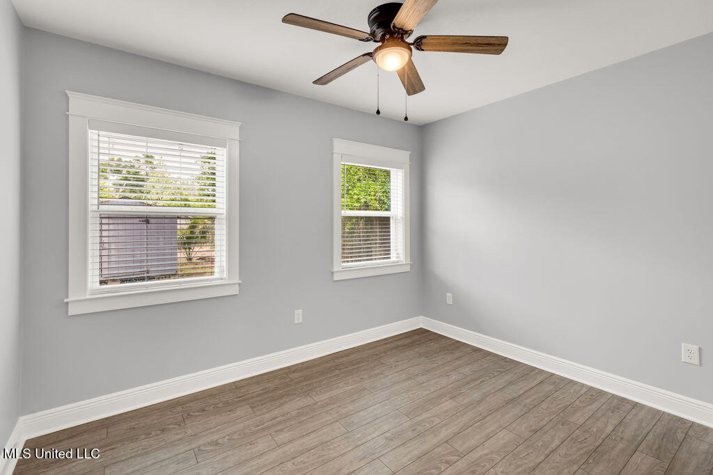 2215 Pine Avenue, Gulfport, Mississippi image 12