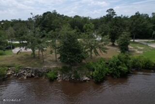 Woodland Circle, Biloxi, Mississippi image 3