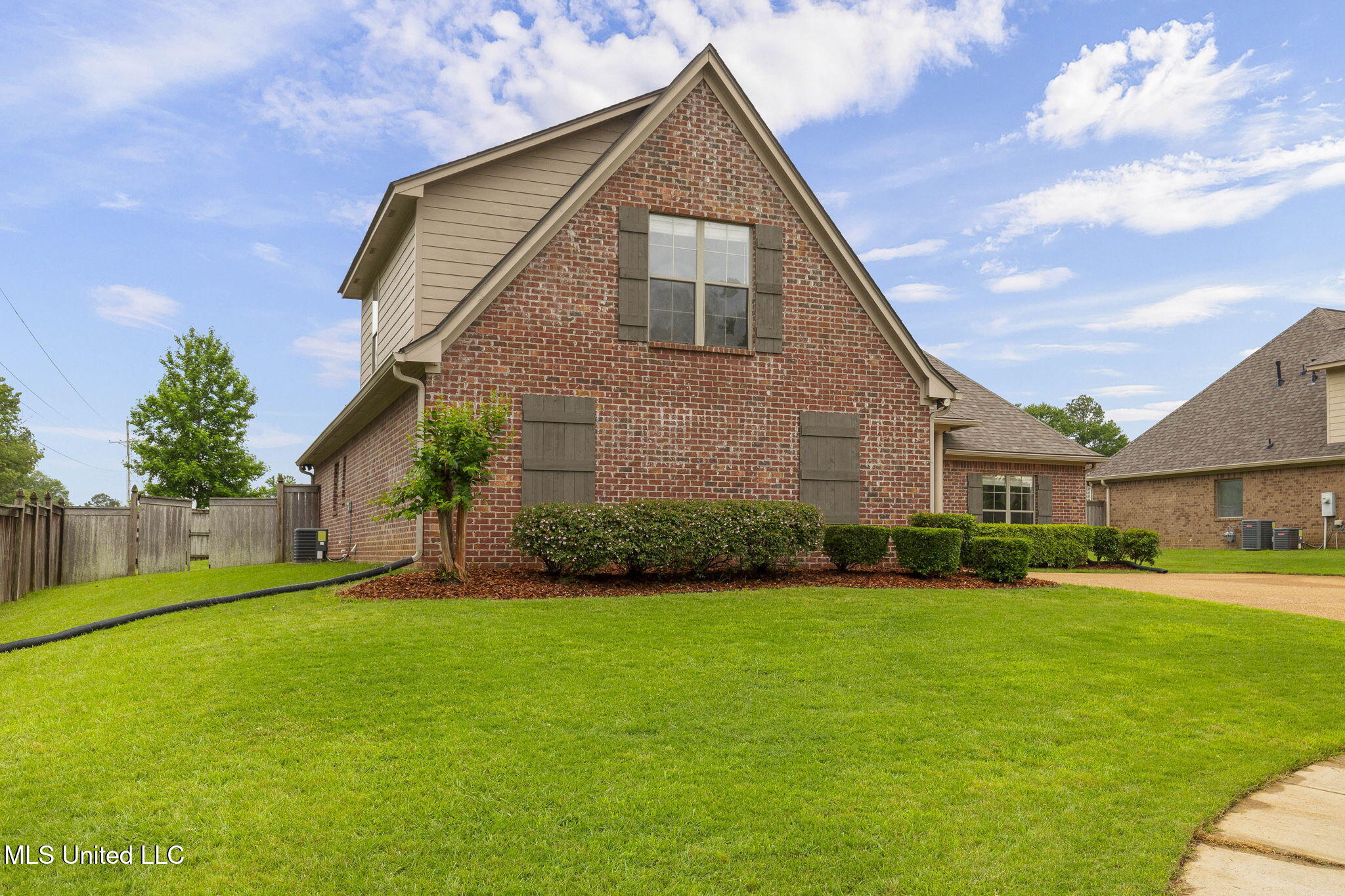 101 Marion Drive, Clinton, Mississippi image 2