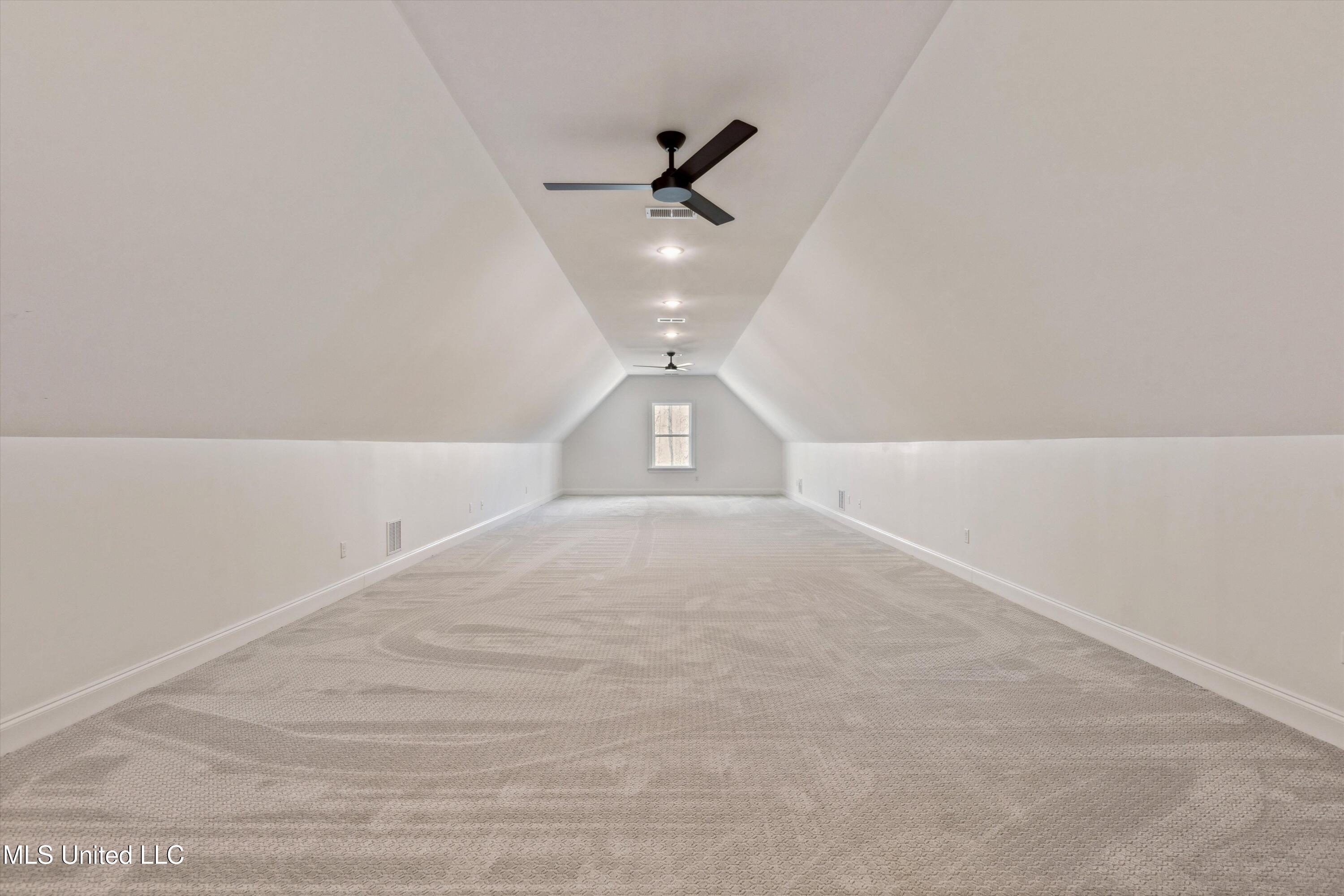 2848 S Cypress Lake Dr Drive, Olive Branch, Mississippi image 33