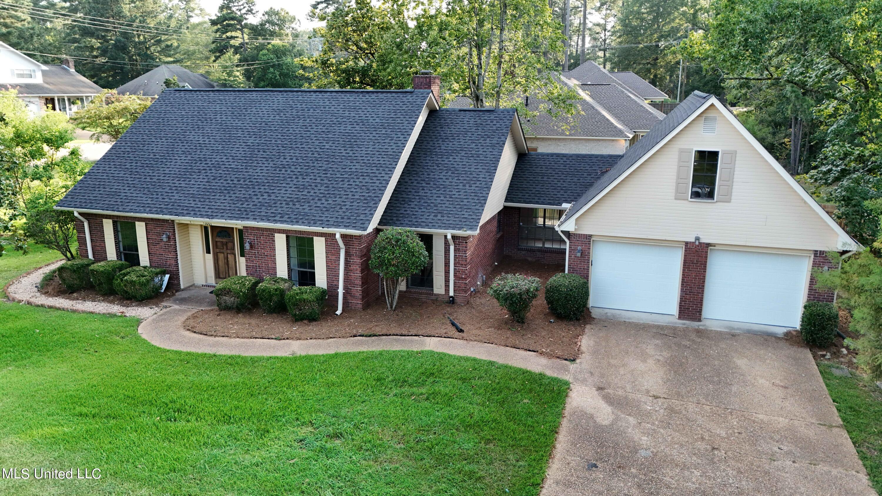 1001 Preston Drive, Brandon, Mississippi image 1