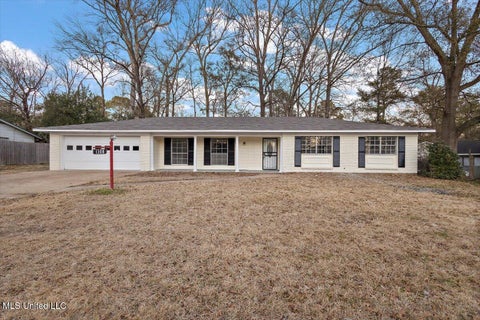 Homes For Sale - 1308 Wooddell Drive<br/> Jackson, MS 39212