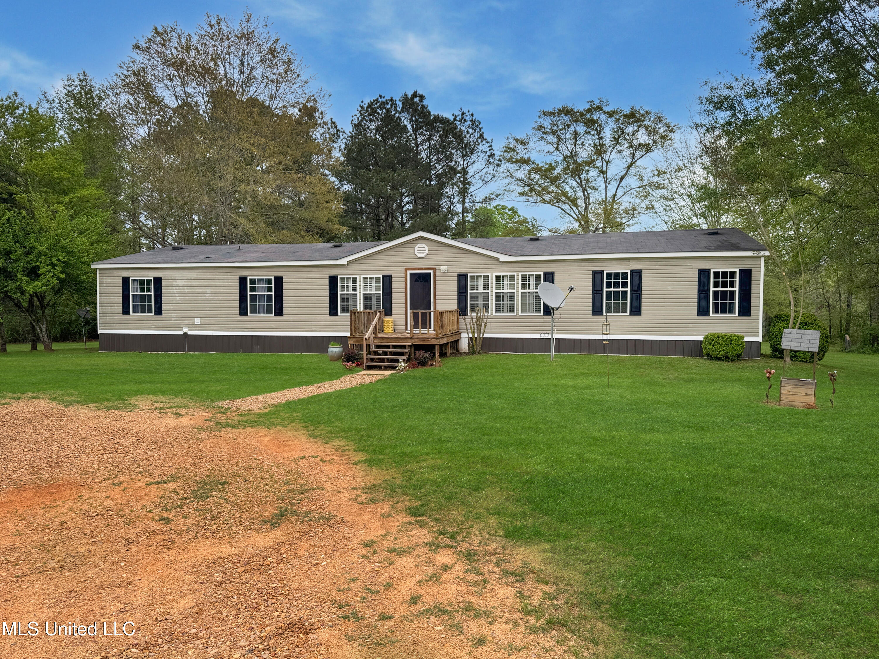 142 Pea Patch Drive, Mendenhall, Mississippi image 2