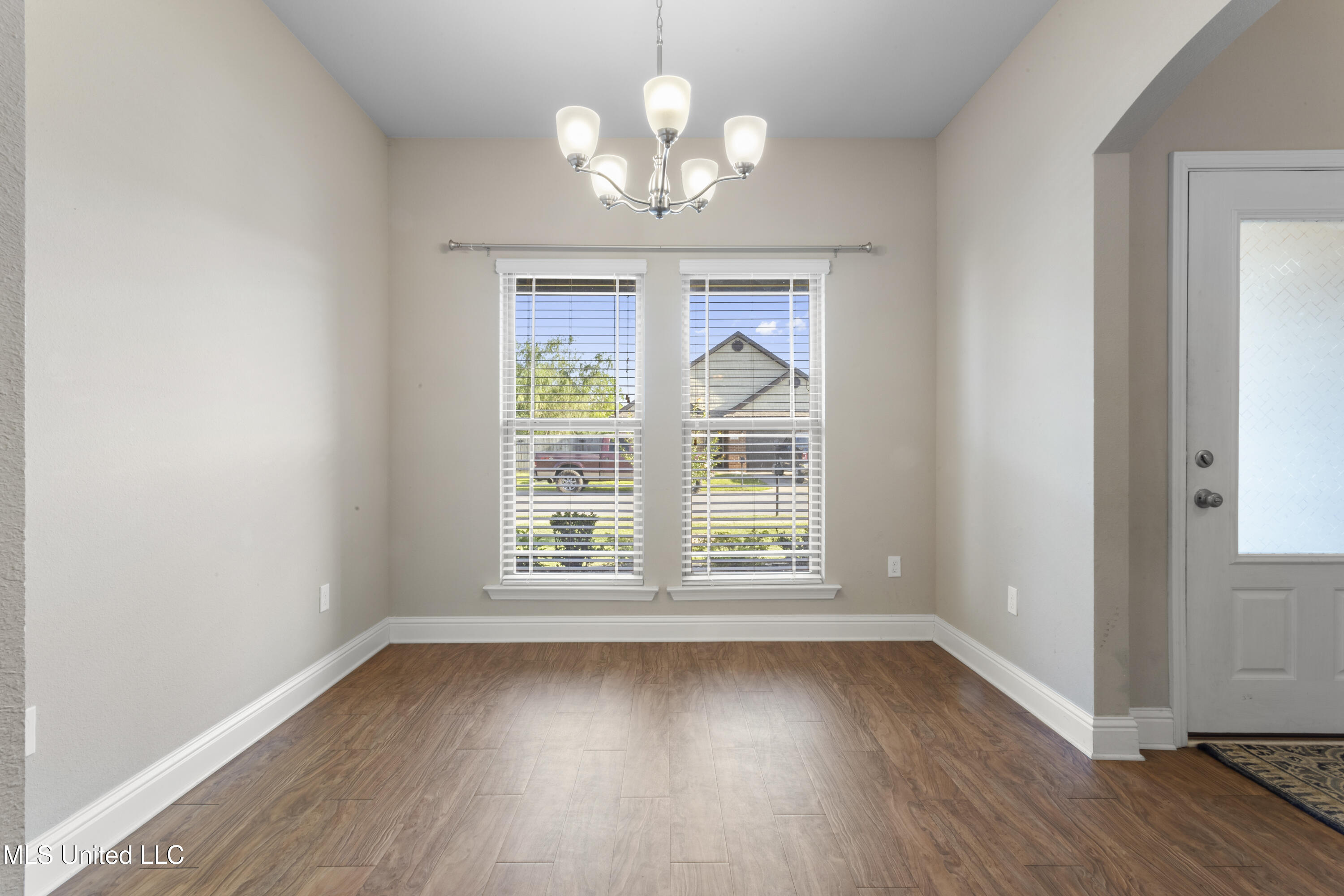 219 Sandy Drive, Ocean Springs, Mississippi image 12