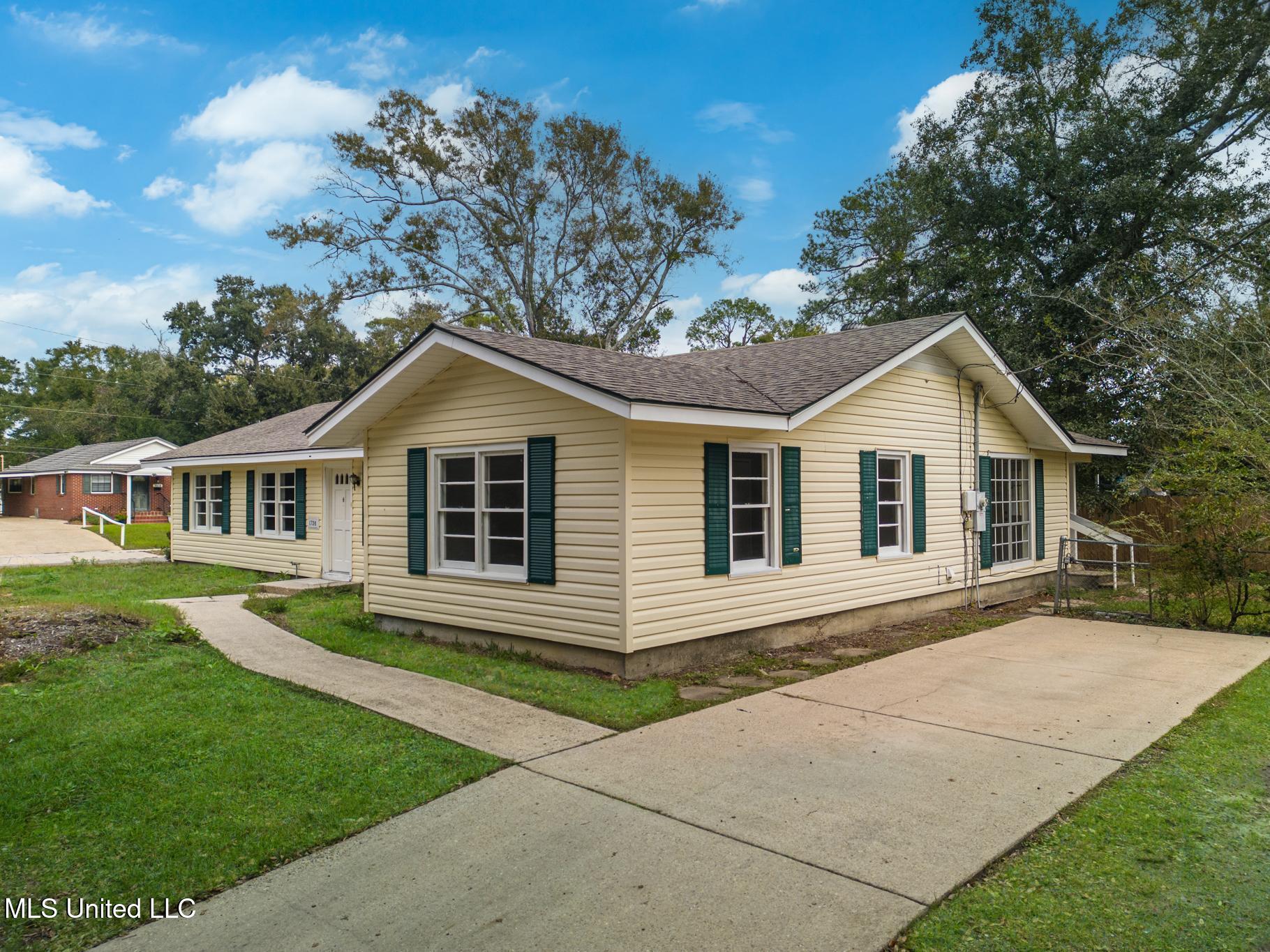 1728 Wisteria Street, Gulfport, Mississippi image 12