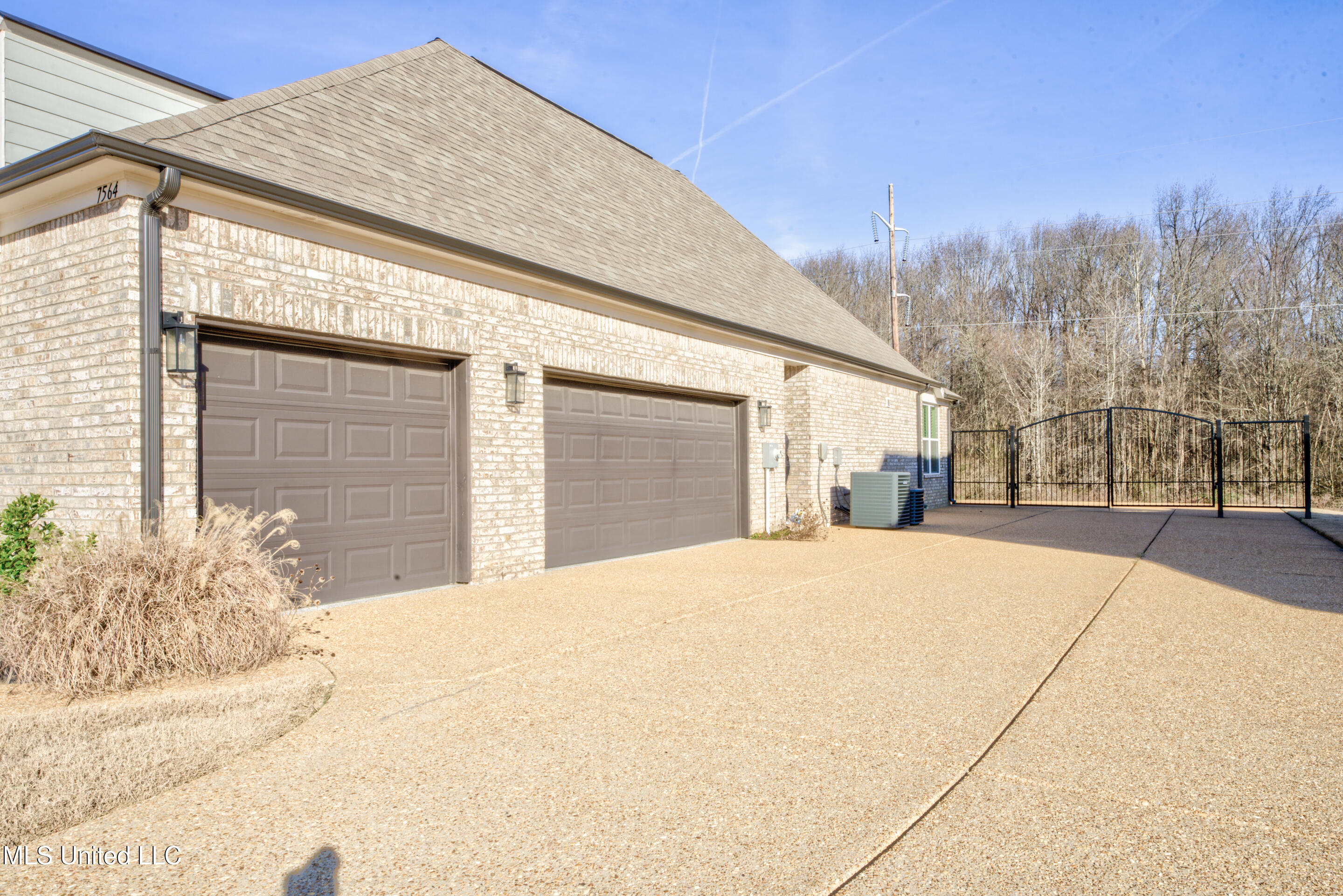 7564 Willowdale Drive, Olive Branch, Mississippi image 5