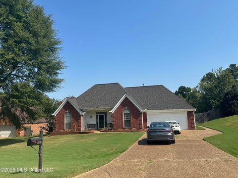 Homes For Sale - 10330 Loftin Drive<br/> Desoto County, Olive Branch, MS 38654