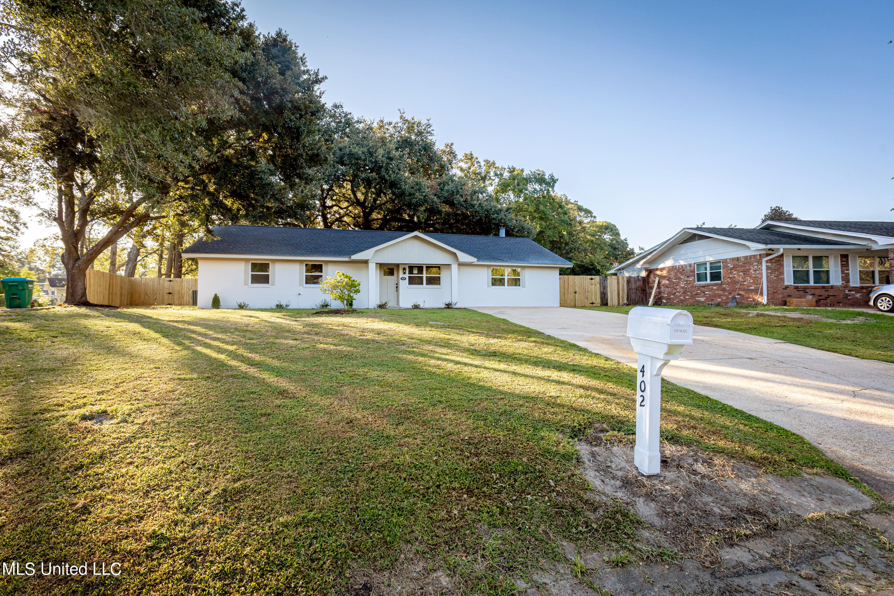 402 Hunter Drive, Ocean Springs, Mississippi image 2