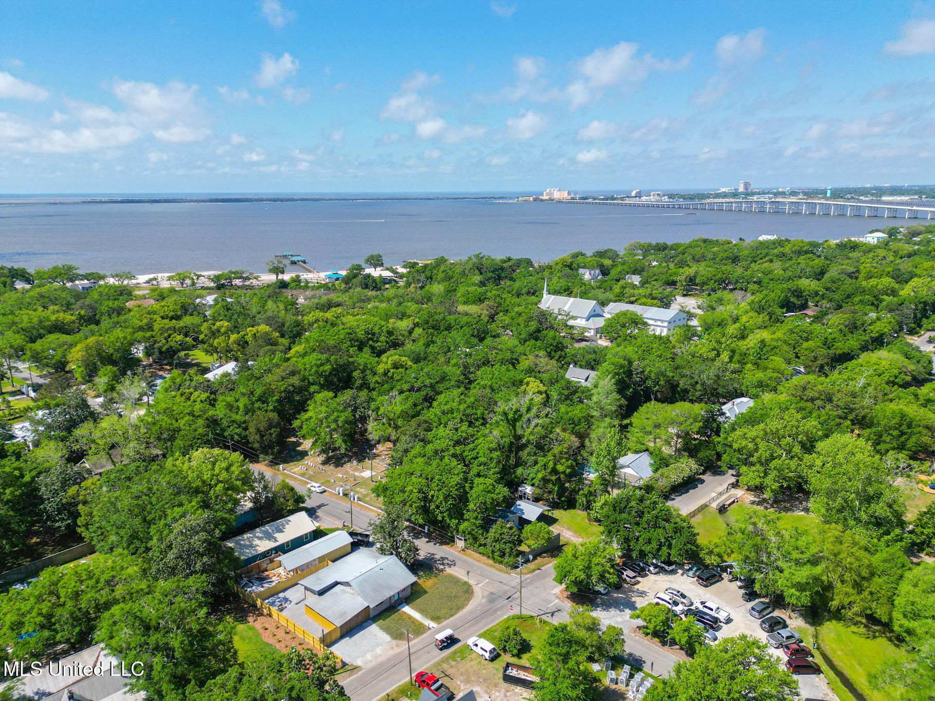 1102 Calhoun Street, Ocean Springs, Mississippi image 30
