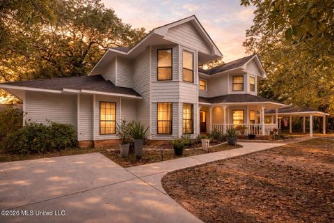 Homes For Sale - 1613 Fairhaven Drive<br/> Gautier, MS 39553