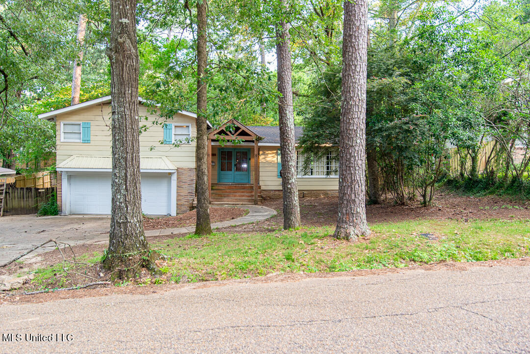 1777 Brecon Drive, Jackson, Mississippi image 2