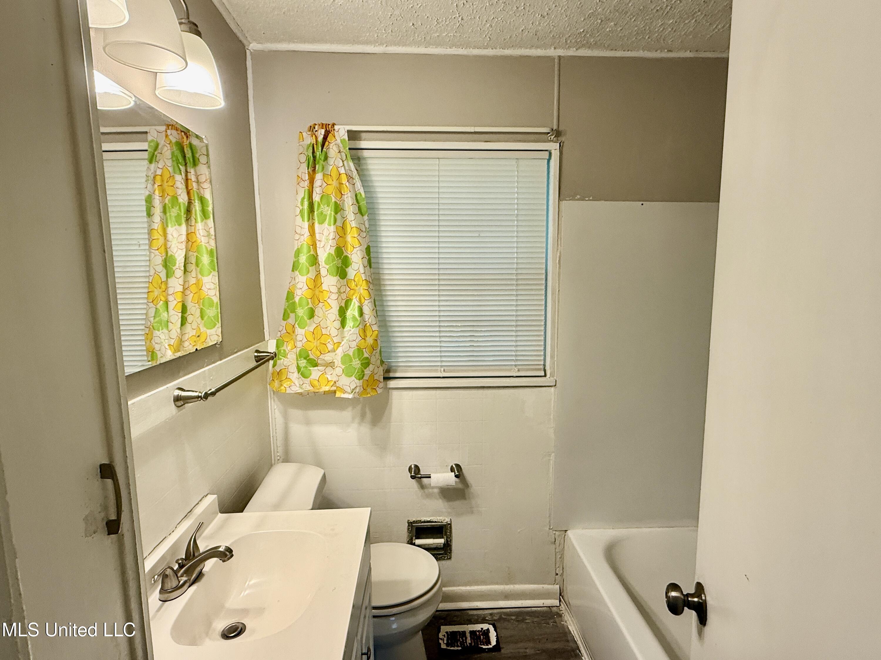 1729 Gibralter Drive, Jackson, Mississippi image 10