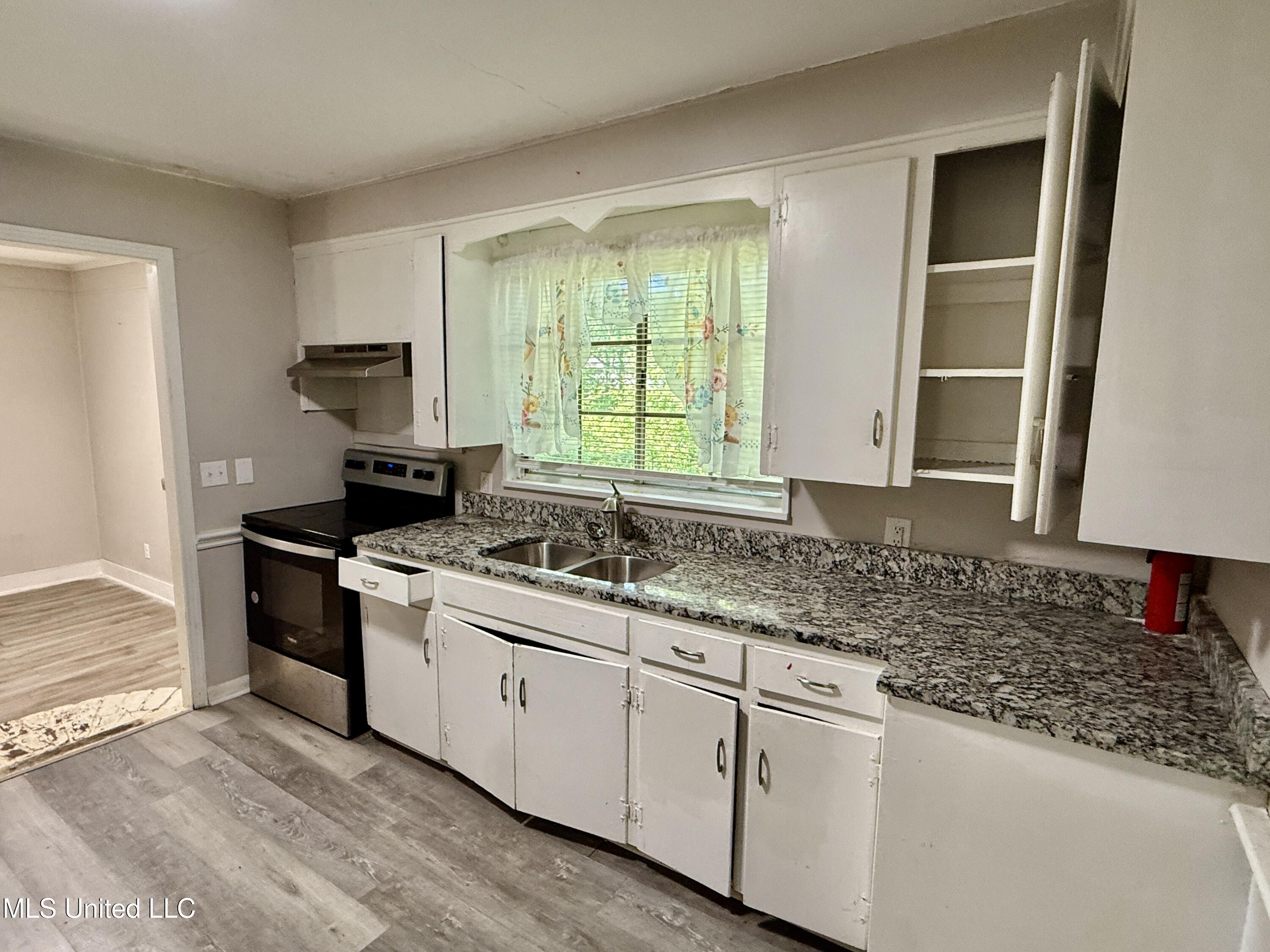 1729 Gibralter Drive, Jackson, Mississippi image 5