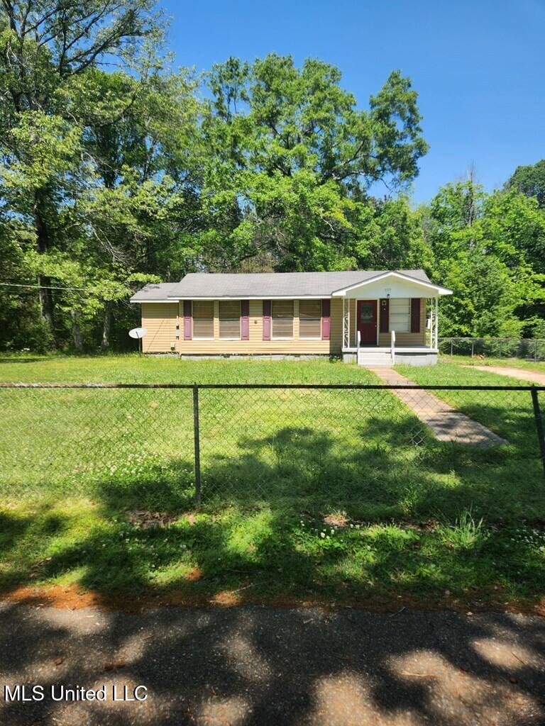 1015 Hubert Lane, Hazlehurst, Mississippi image 1