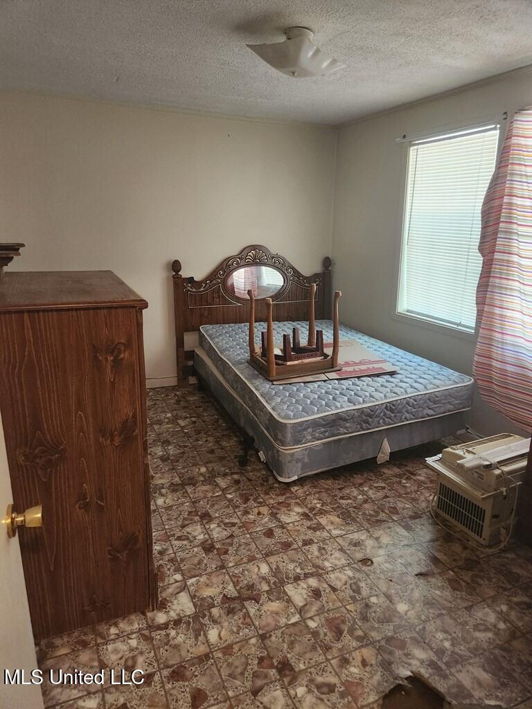 1015 Hubert Lane, Hazlehurst, Mississippi image 9