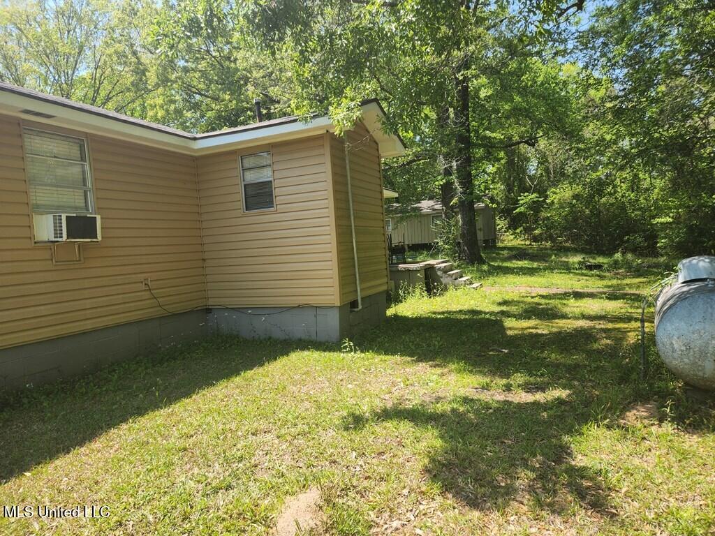 1015 Hubert Lane, Hazlehurst, Mississippi image 3