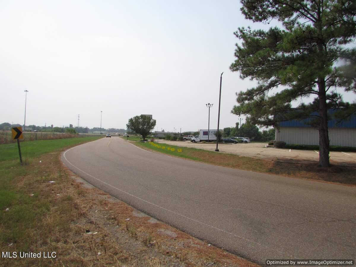 Feather Lane Lane, Canton, Mississippi image 8