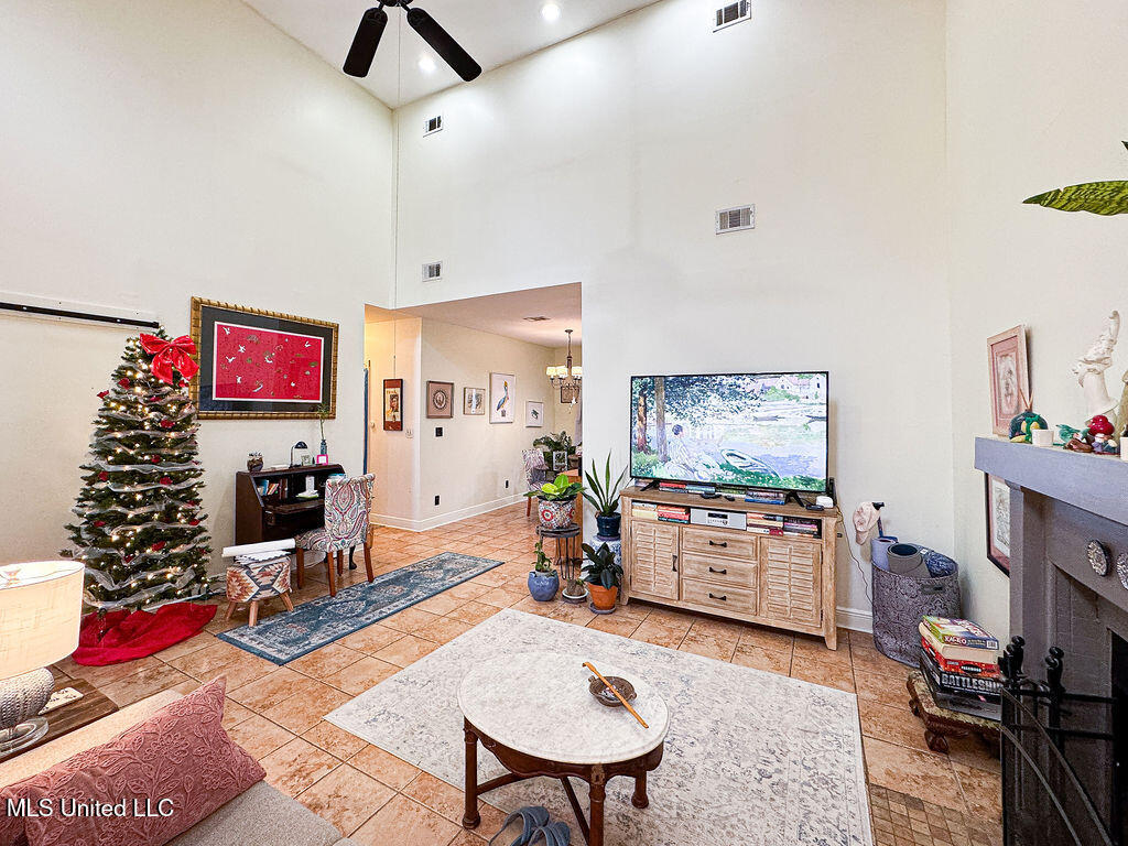 210 Bay Oaks Drive, Bay Saint Louis, Mississippi image 5