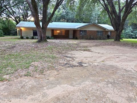 Homes For Sale - 8105 Highway 613<br/> Lucedale, MS 39452