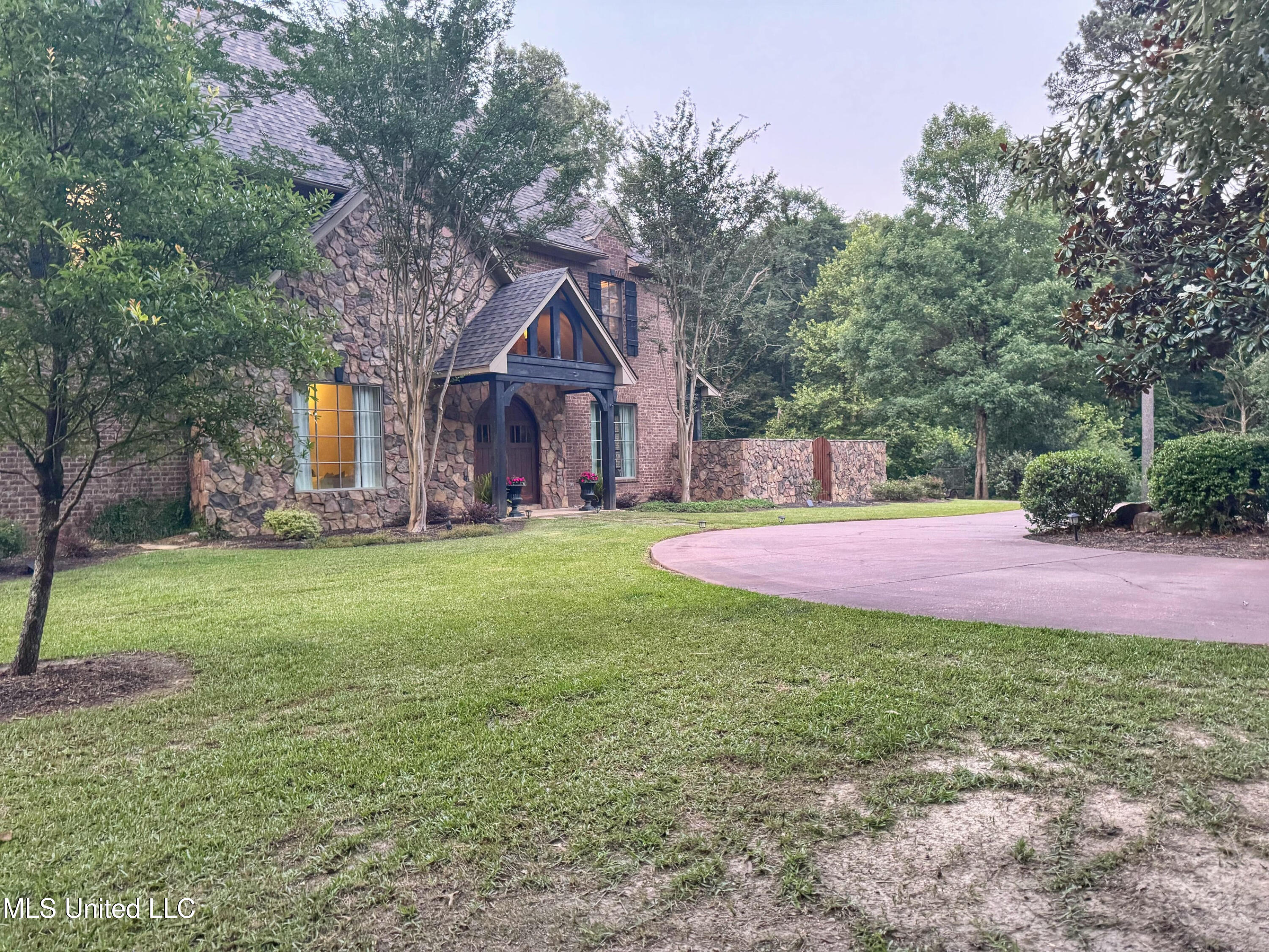 171 Brookstone Way, Madison, Mississippi image 8