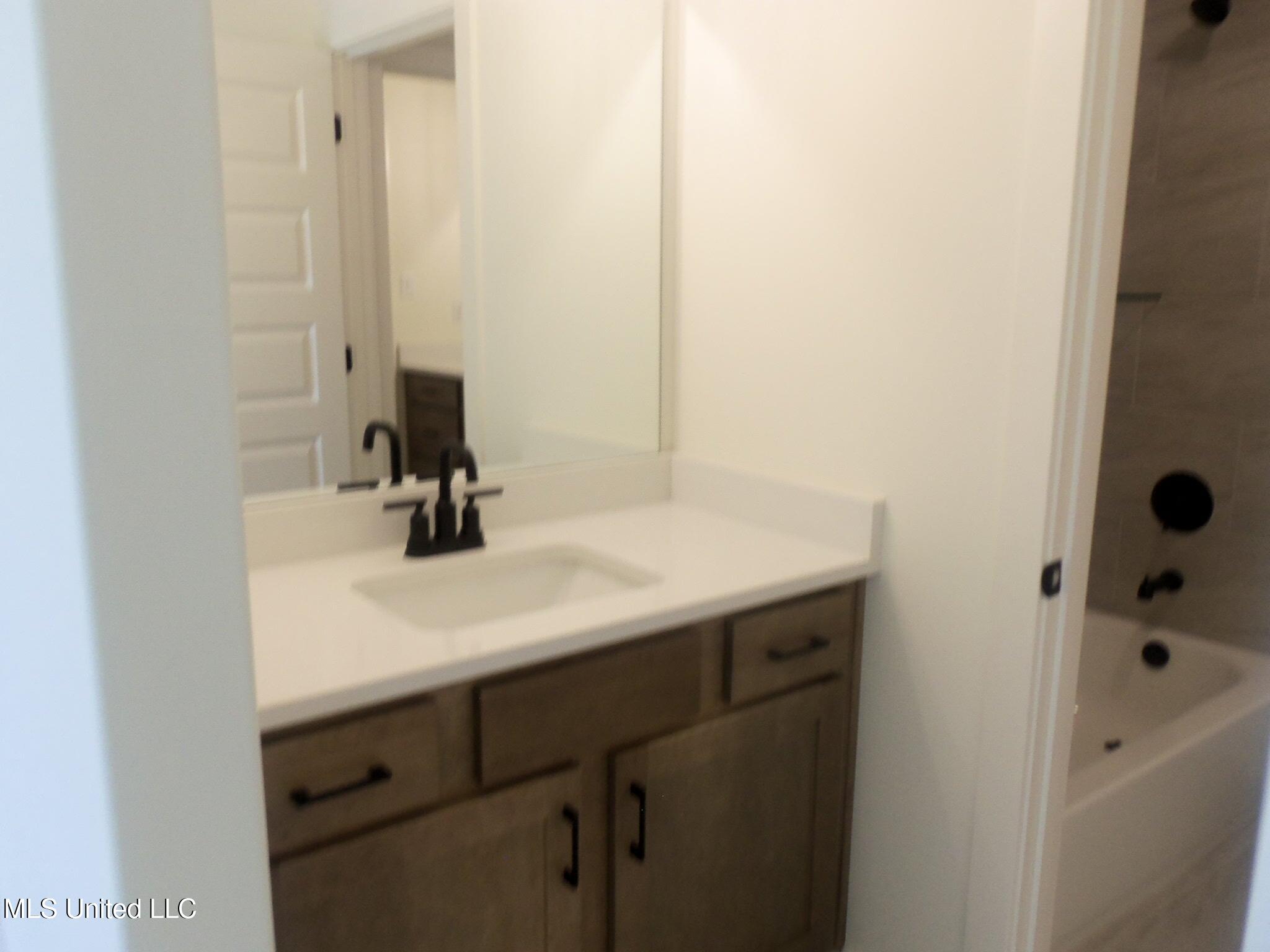 3364 Blooming Grove Road, Olive Branch, Mississippi image 39