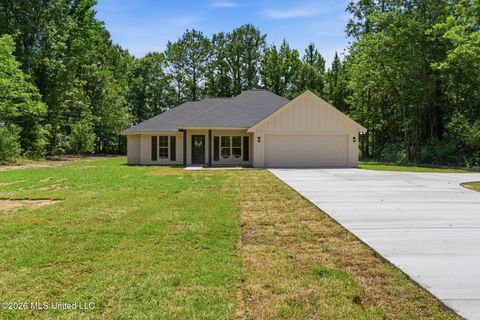 Homes For Sale - 10 Beech Lane<br/> Petal, MS 39465