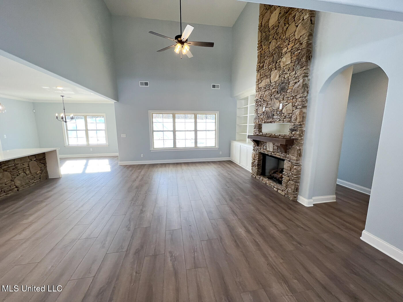 11317 Vickis Lane, Olive Branch, Mississippi image 11