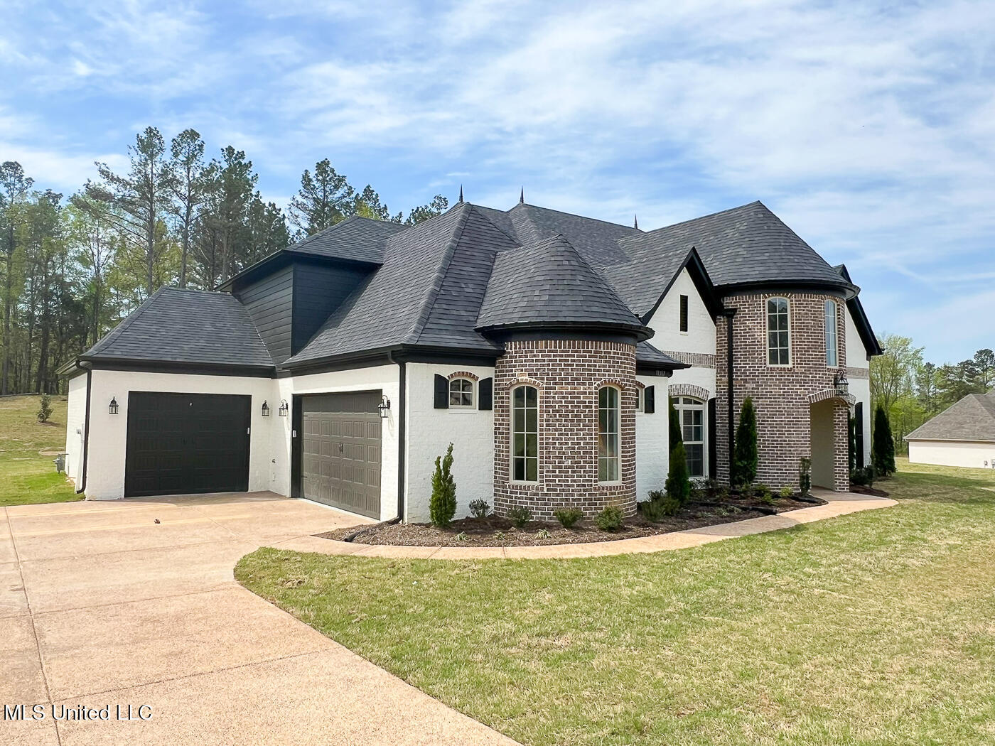 11317 Vickis Lane, Olive Branch, Mississippi image 2