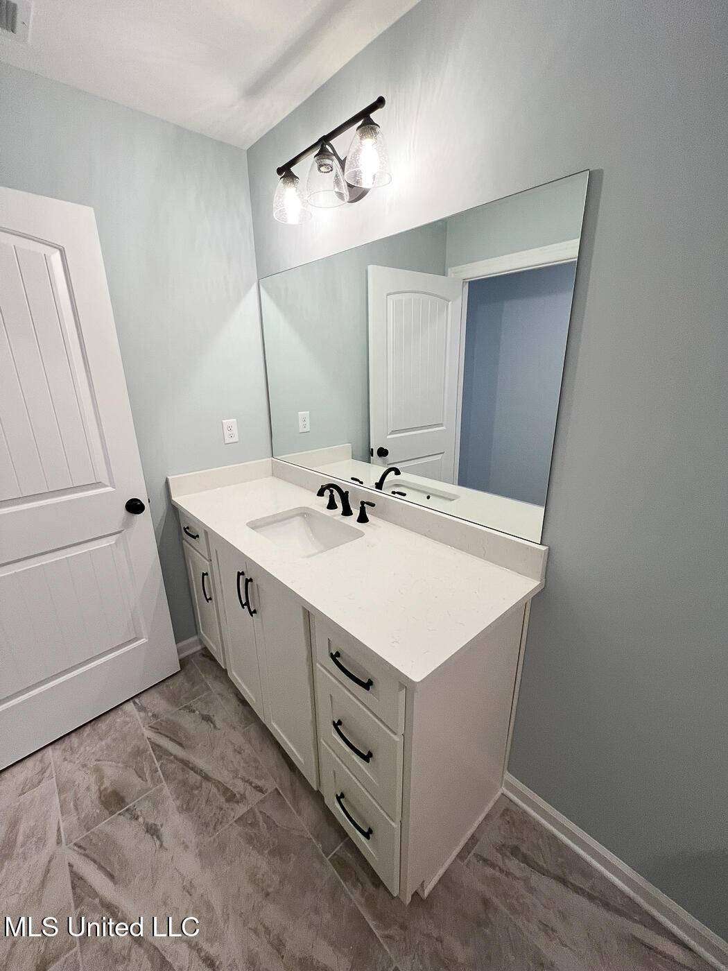 11317 Vickis Lane, Olive Branch, Mississippi image 49