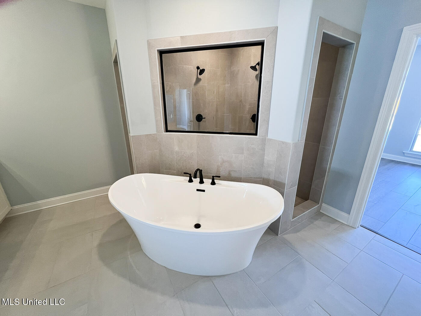 11317 Vickis Lane, Olive Branch, Mississippi image 38